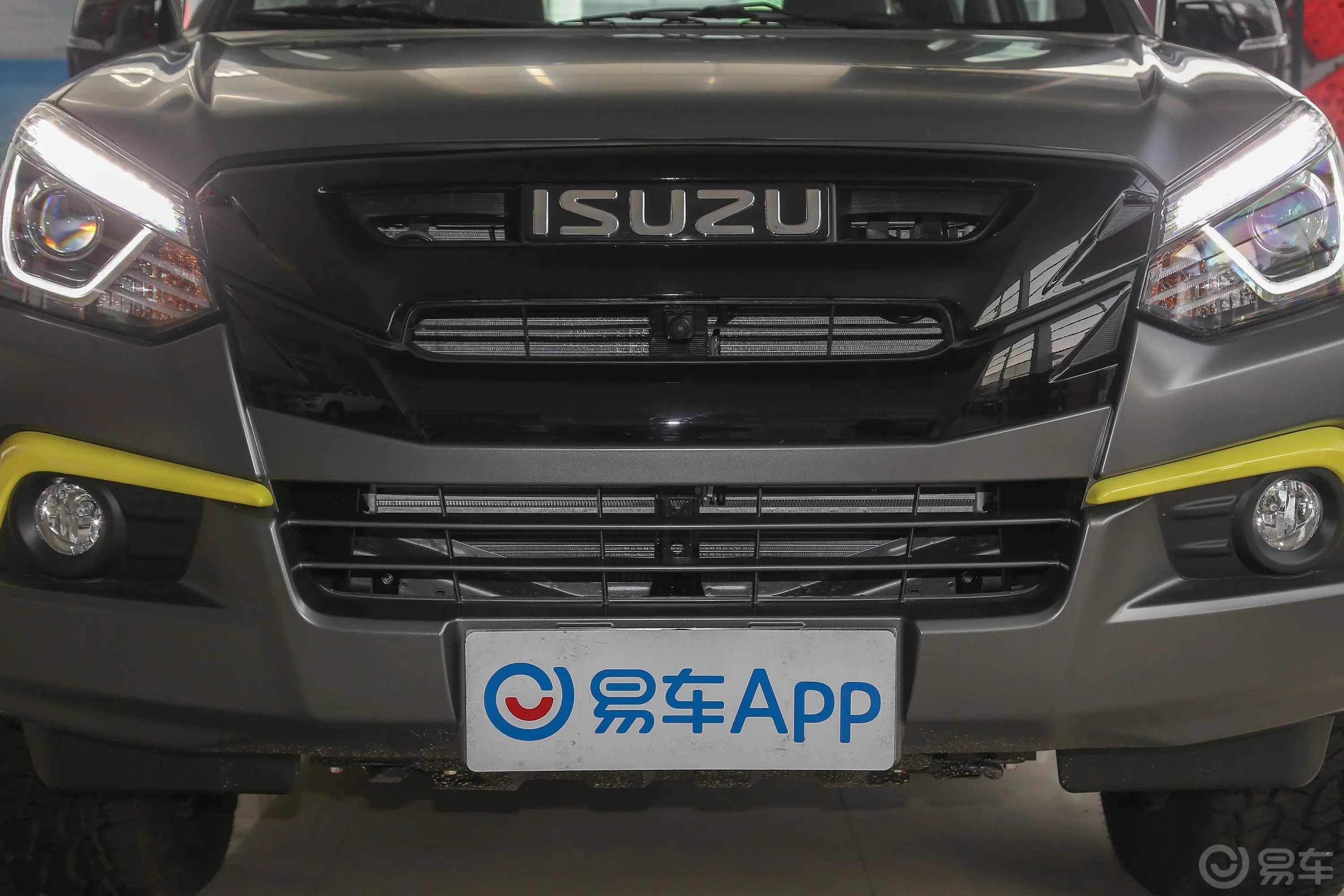 D-MAX1.9T 手自一体 四驱 特装版 国VI外观