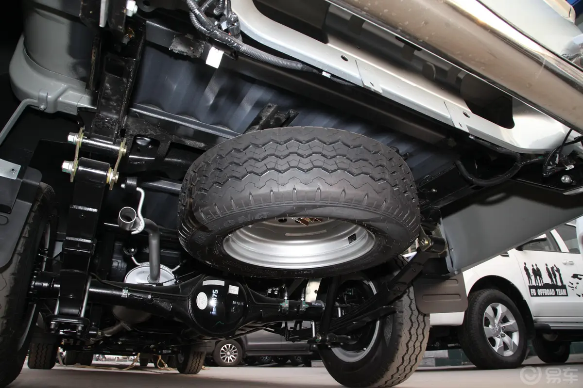 萨普标轴 1.5L 手动 两驱 舒适型 汽油备胎