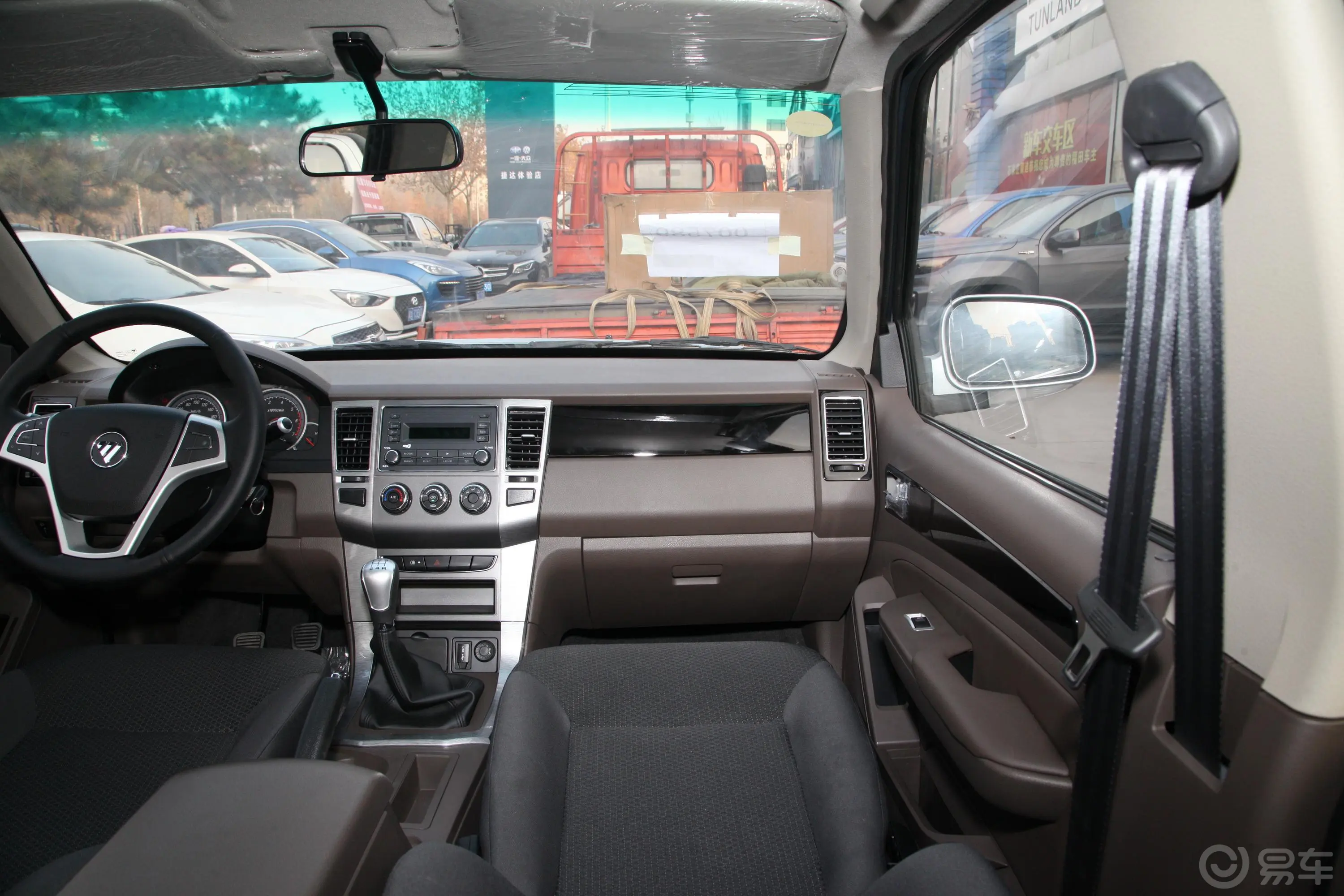 萨普标轴 1.5L 手动 两驱 舒适型 汽油副驾驶位区域