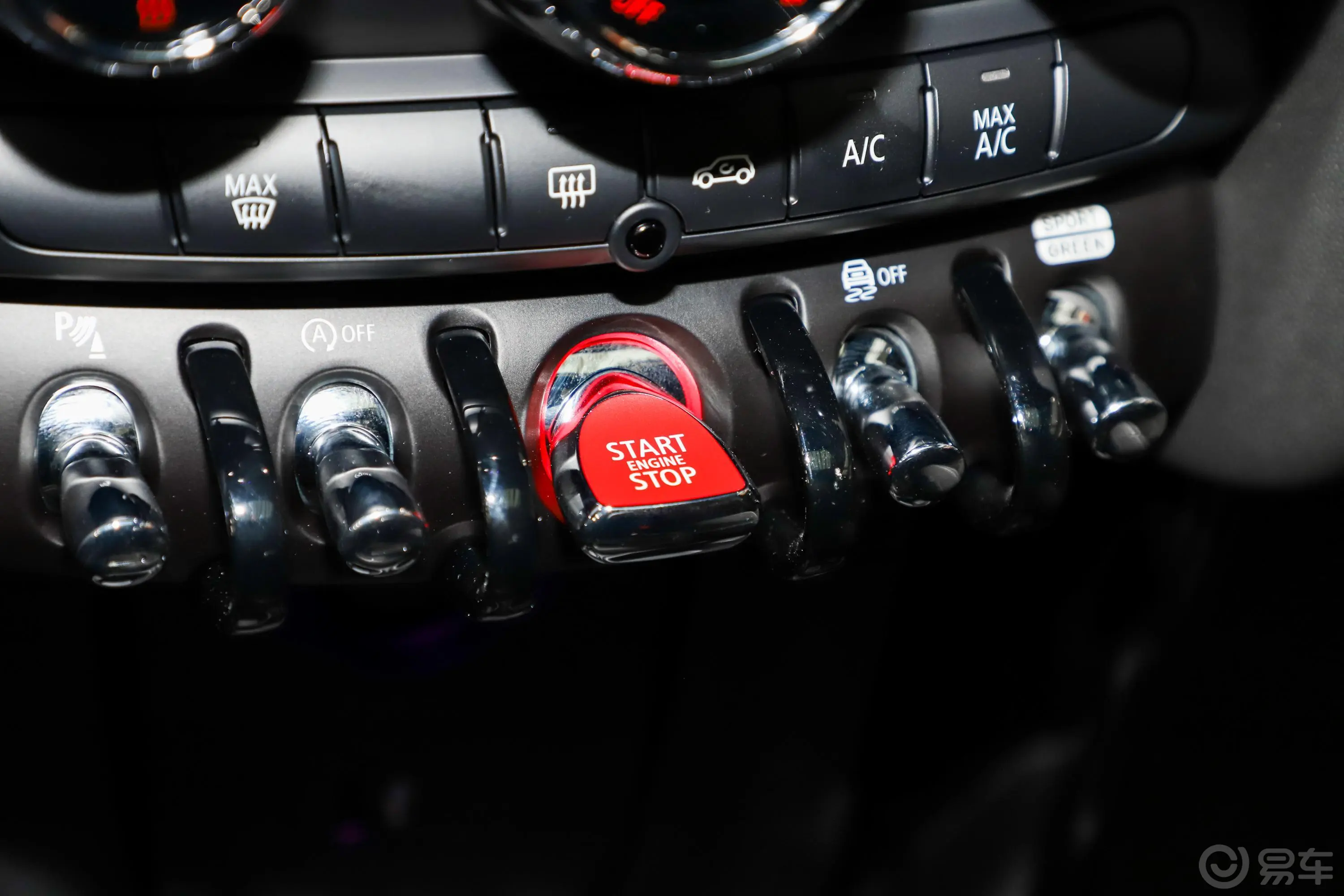 MINI1.5T COOPER 赛车手 五门版钥匙孔或一键启动按键