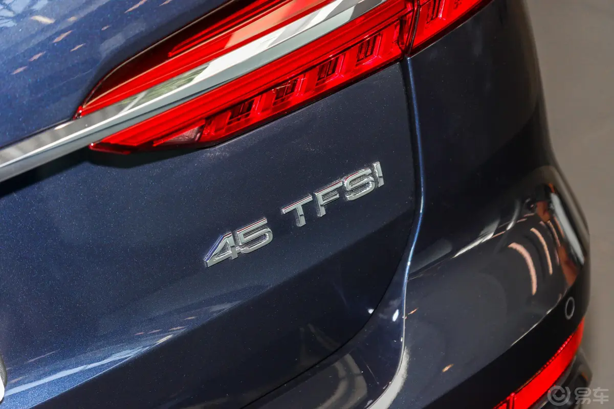 奥迪A6Avant 先锋派 45 TFSI 臻选动感型外观