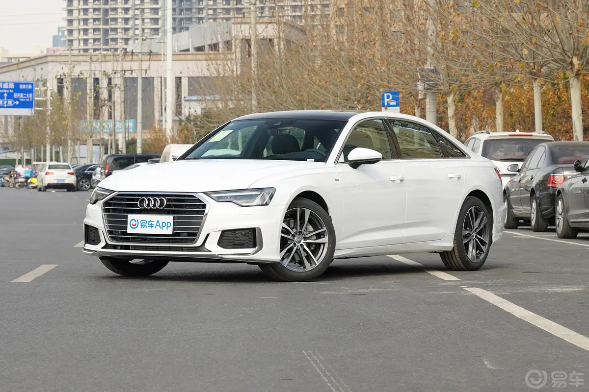 奥迪A6L40 TFSI 豪华动感型外观