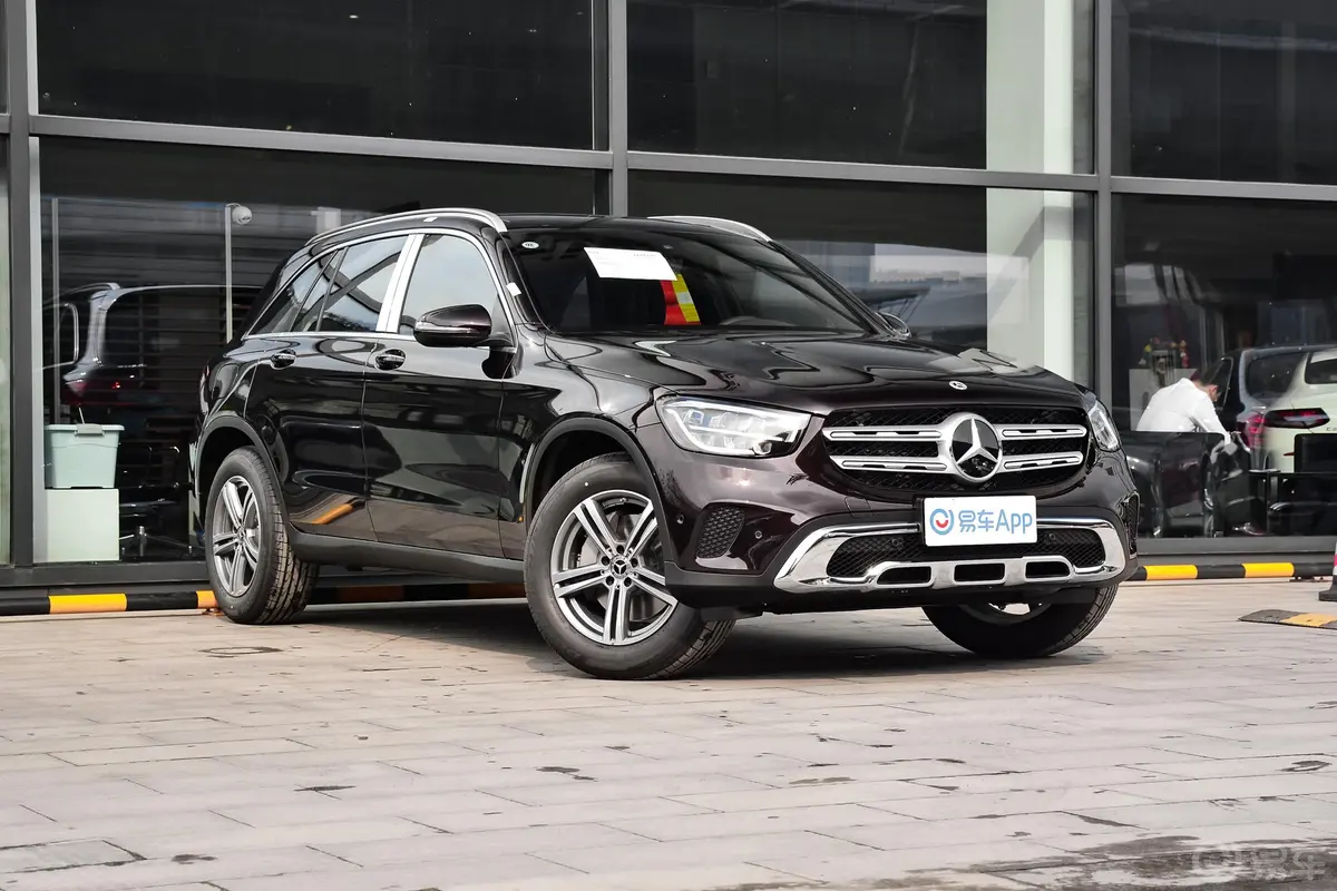 奔驰GLCGLC 260 L 4MATIC 动感型外观