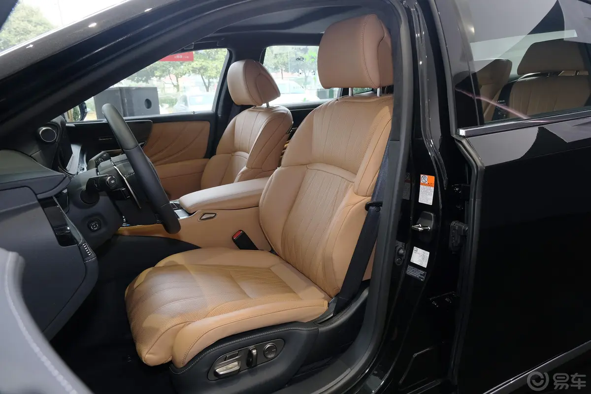 雷克萨斯LS500h 豪华版驾驶员座椅