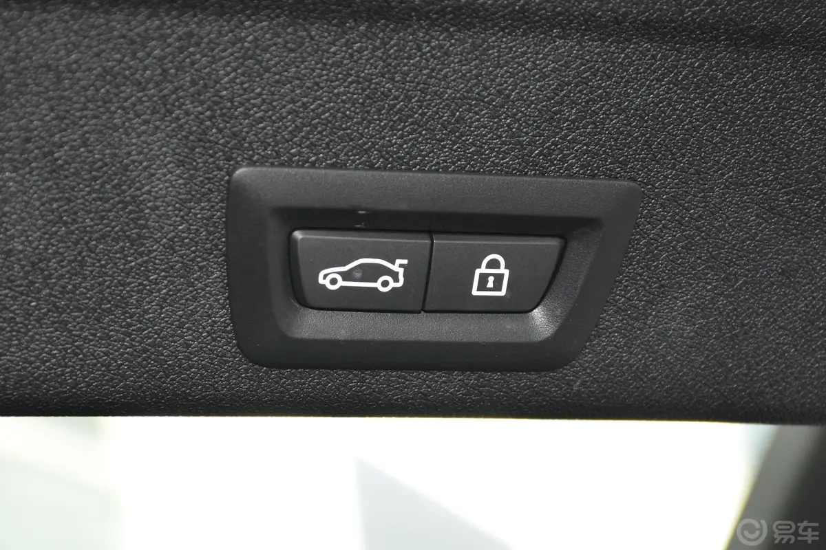 宝马X6xDrive40i 尊享型 M运动套装空间