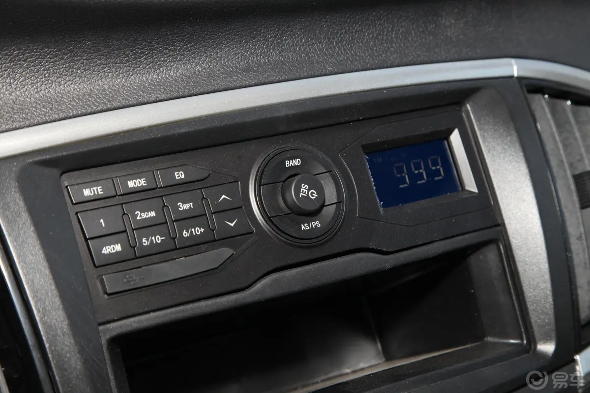 福瑞达K21轻卡 1.5L 手动 单排厢货 标准型音响