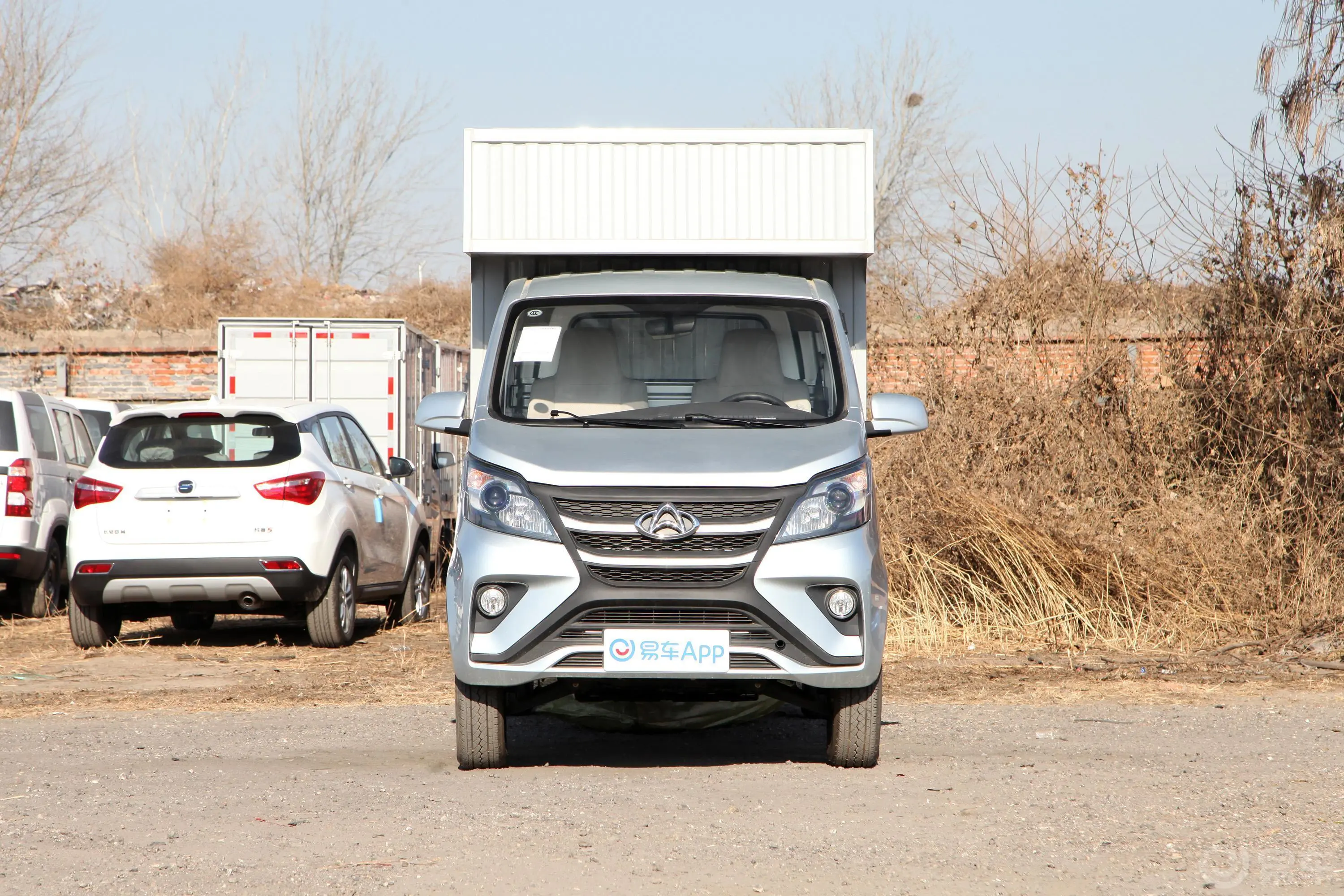 长安星卡1.5L 单排 钢板货柜车基本型 国VI正前水平