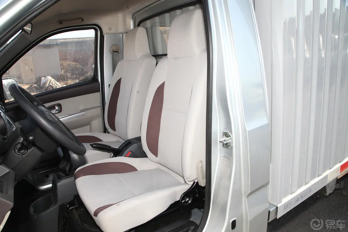 长安星卡1.5L 单排 钢板货柜车基本型 国VI驾驶员座椅
