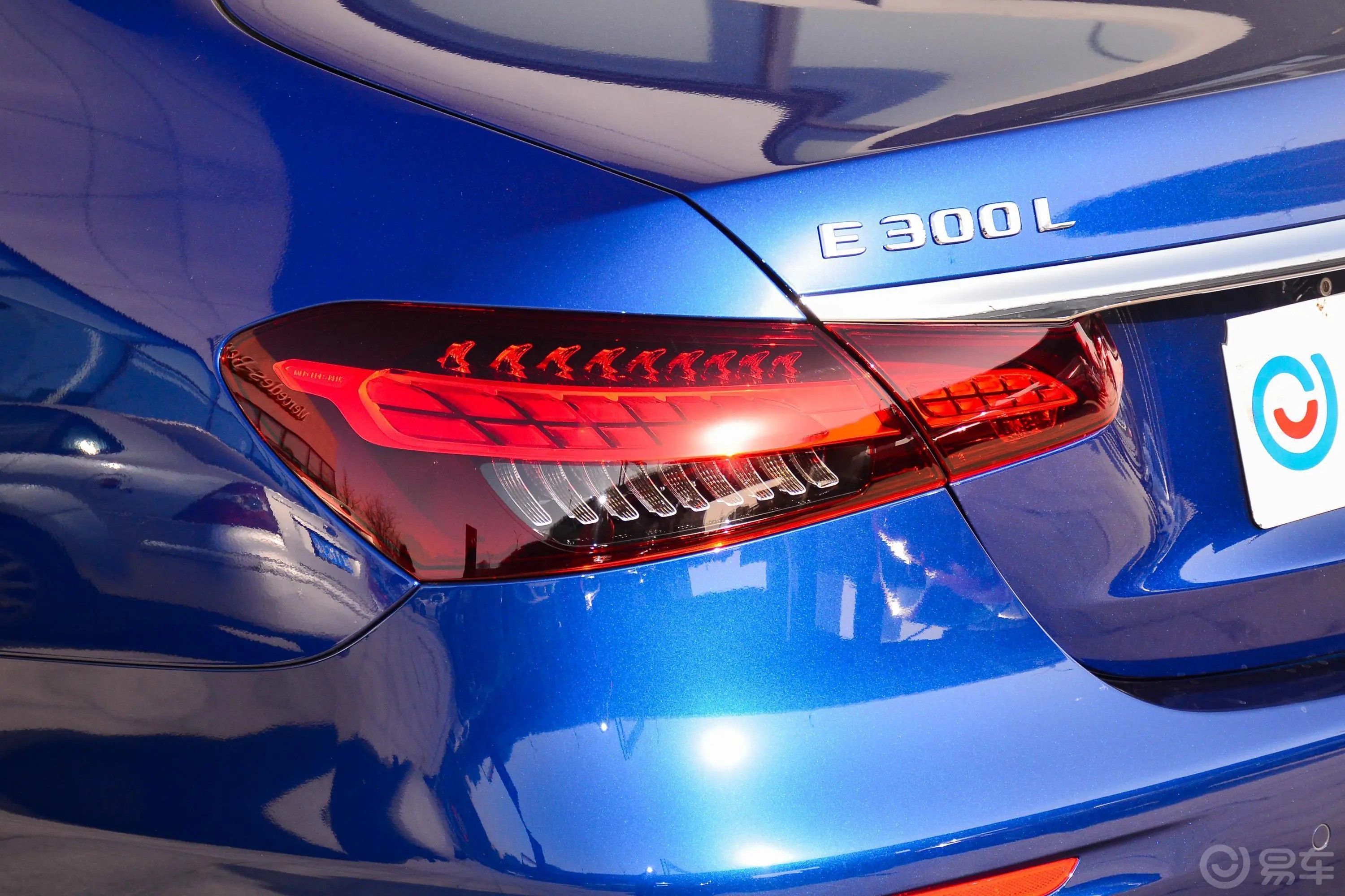 奔驰E级E 300 L 运动尊贵型外观
