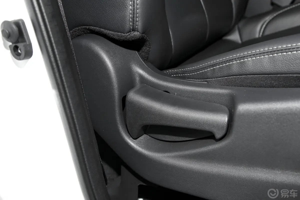 锐骐6都市版 2.3T 手动两驱标准型 柴油副驾座椅调节