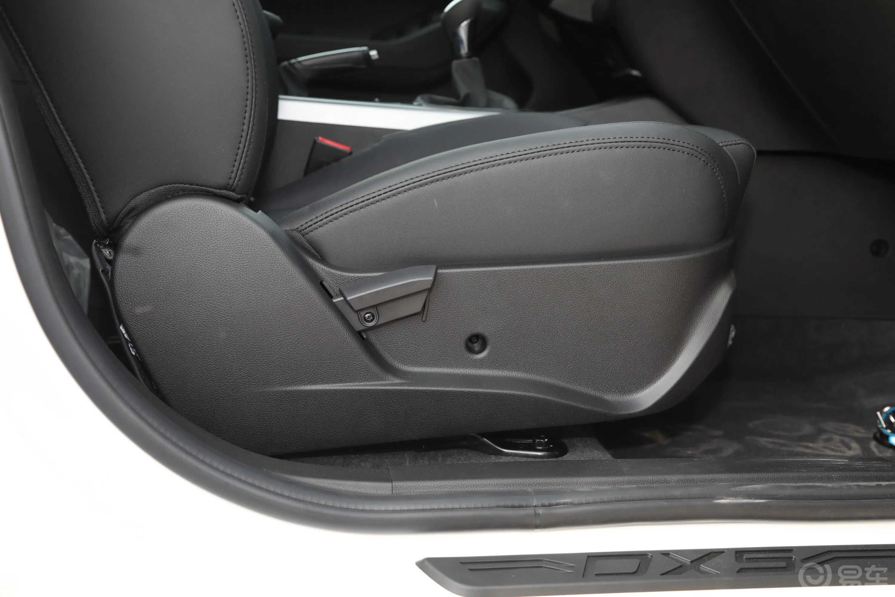 东南DX51.5L 手动 豪华升级型副驾座椅调节