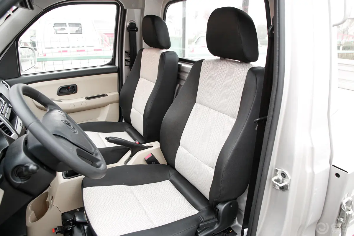 新豹T3载货汽车N1 1.2L 单排单后轮 标准版(4.755米) SC1031TMD6B1 汽油 国Ⅵ驾驶员座椅