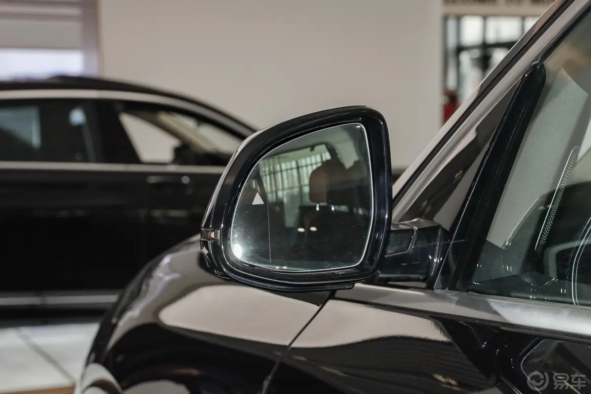 宝马X7xDrive40i 行政型 M运动套装后视镜镜面