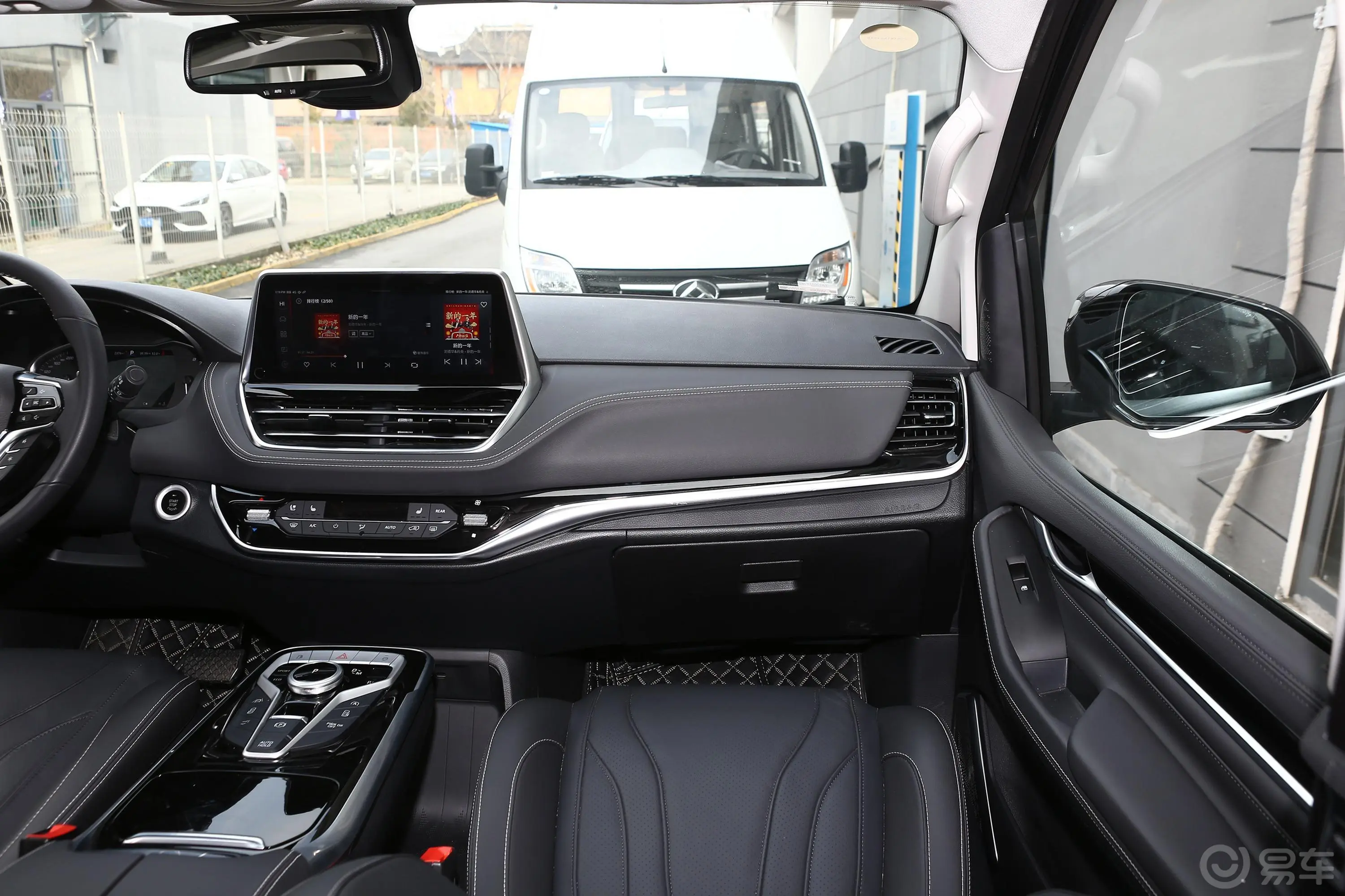 大通G20PLUS 2.0T 自动智尊版 汽油副驾驶位区域