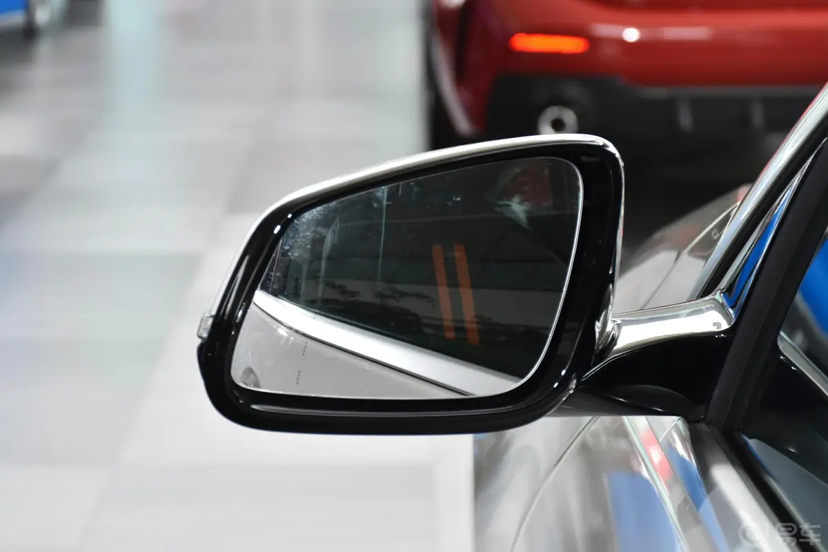 宝马2系四门轿跑车 225i M运动套装后视镜镜面