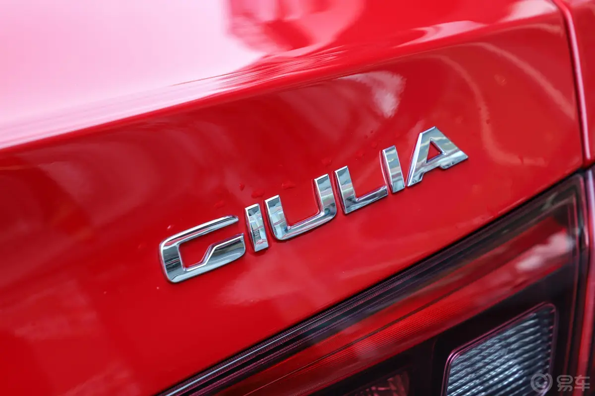 Giulia朱丽叶2.0T 280HP 豪华版外观