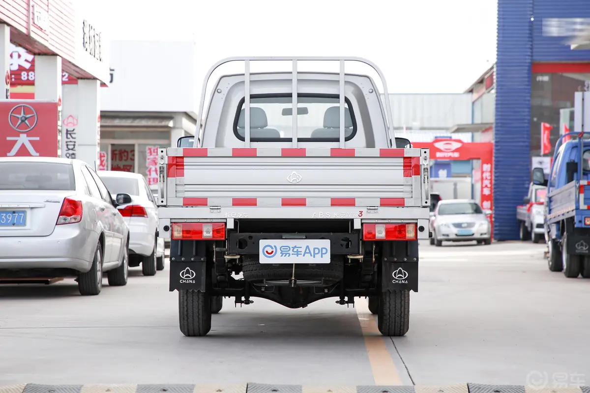 新豹T5载货汽车N1 1.6L 单排单后轮 标准版(5.3米长)SC1031NGD6B 汽油 国Ⅵ正后水平