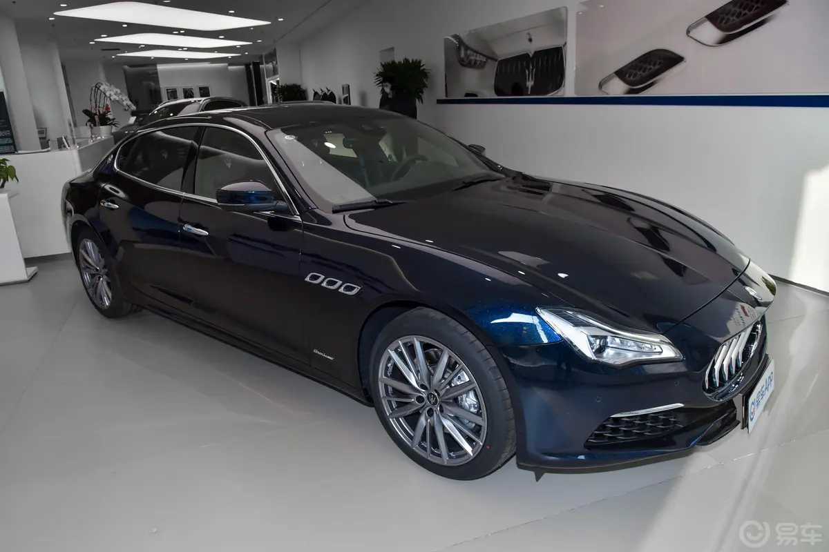 Quattroporte3.0T 豪华版外观