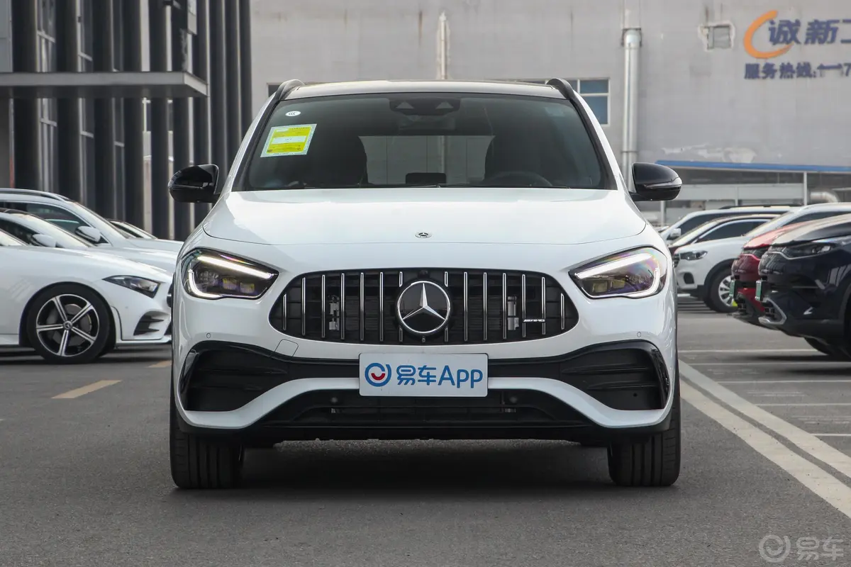 奔驰GLA AMGAMG GLA 35 4MATIC外观