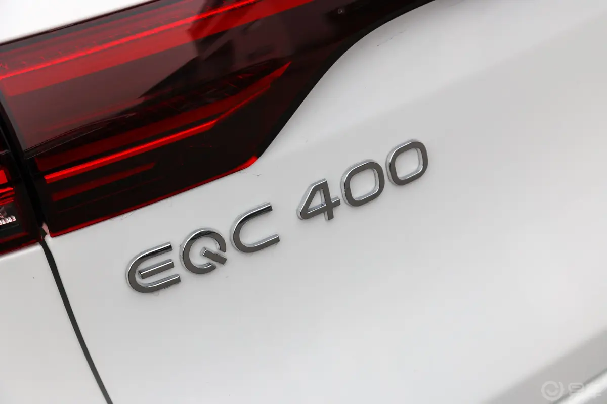 奔驰EQCEQC 400 4MATIC外观