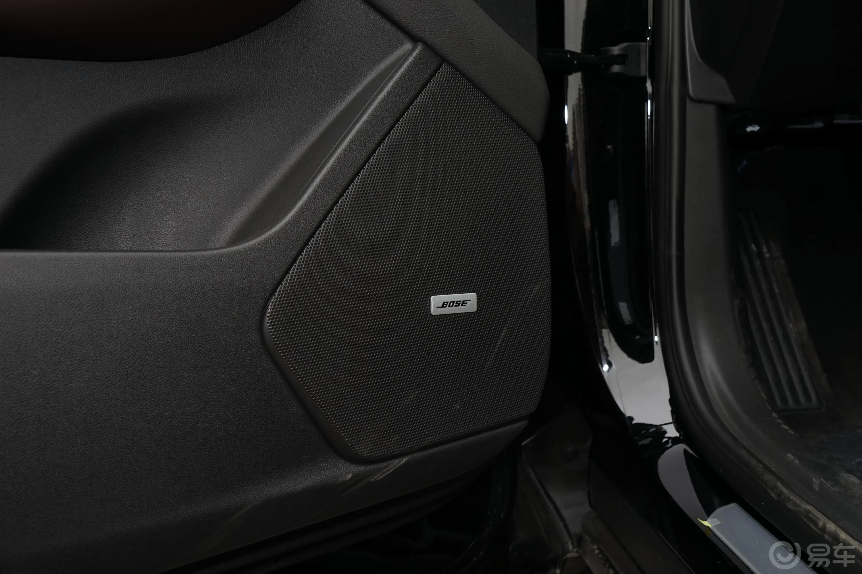凯迪拉克XT62.0T 轻混 两驱豪华型 7座音响和品牌