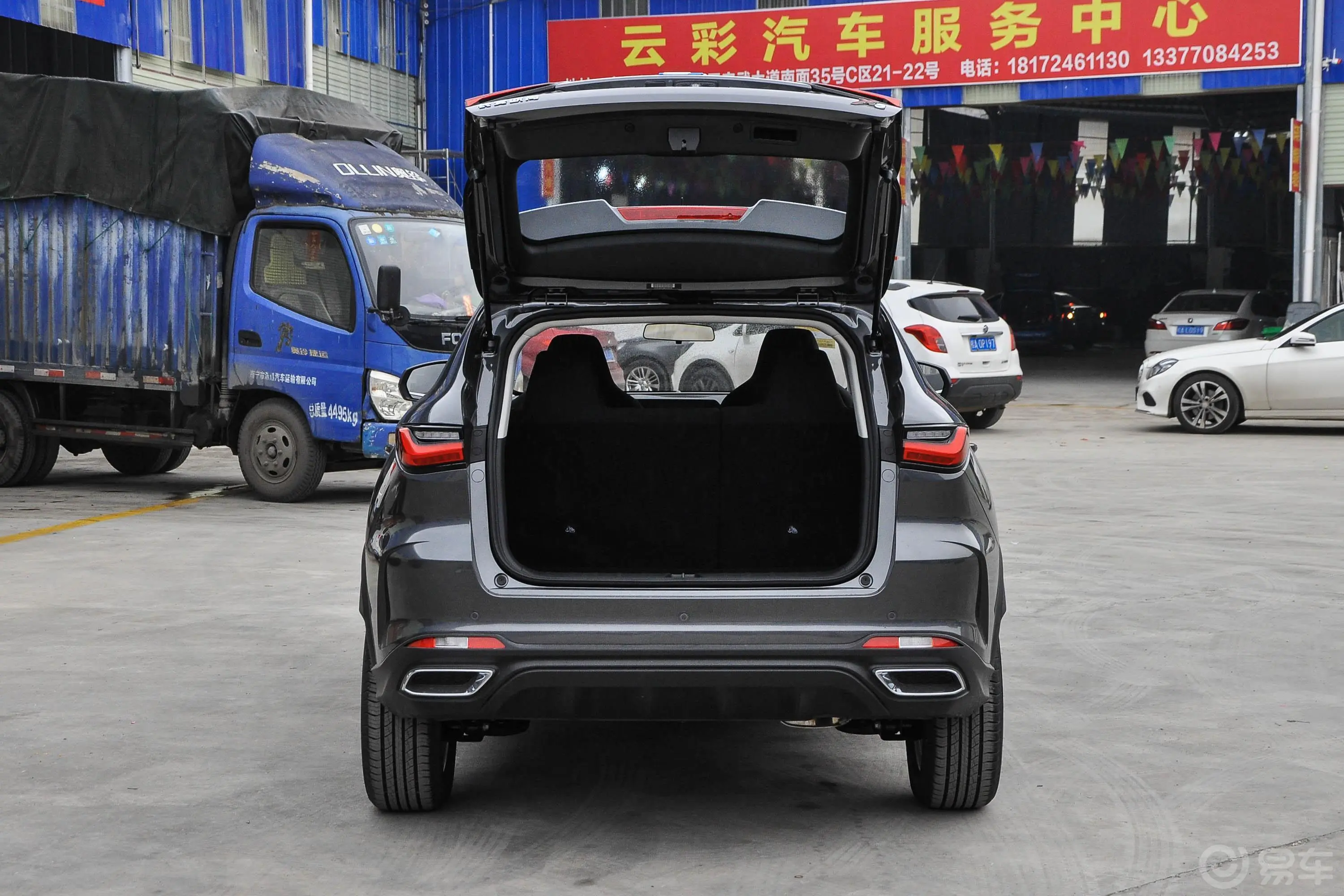 长安欧尚X51.6L CVT 豪华型空间