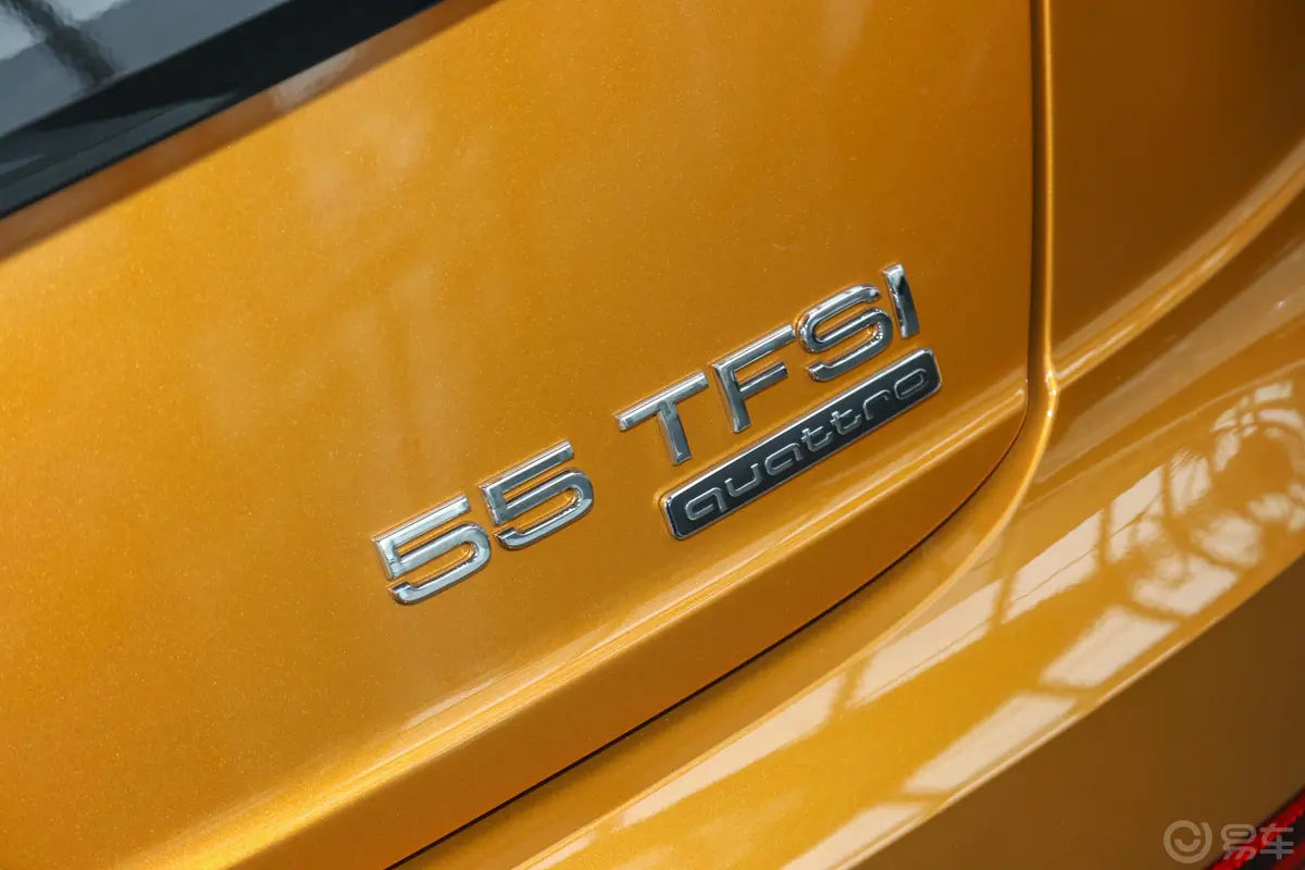 奥迪Q855 TFSI quattro 豪华动感型外观