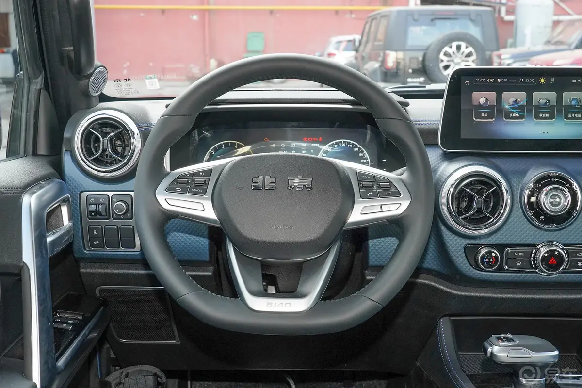 北京BJ40致敬2020版 2.0T 自动四驱侠客版 汽油方向盘