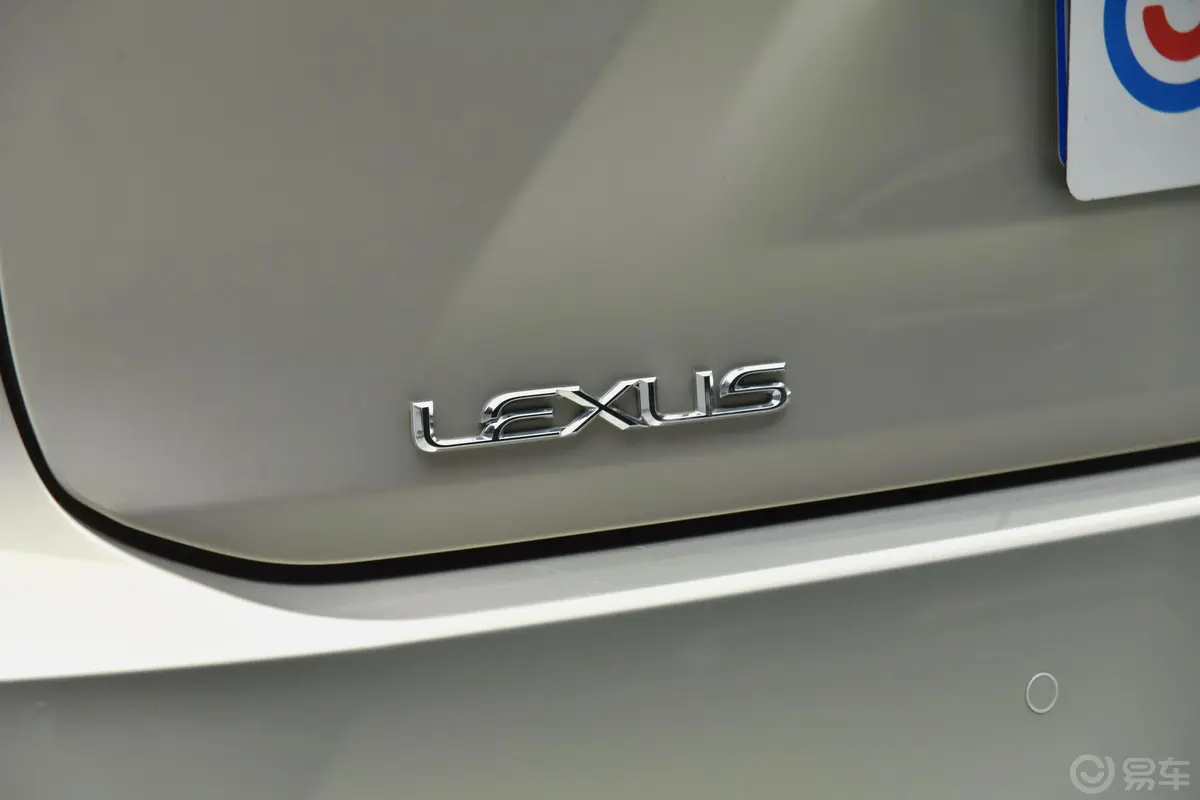 雷克萨斯RX改款 450hL 尊贵版 6座外观