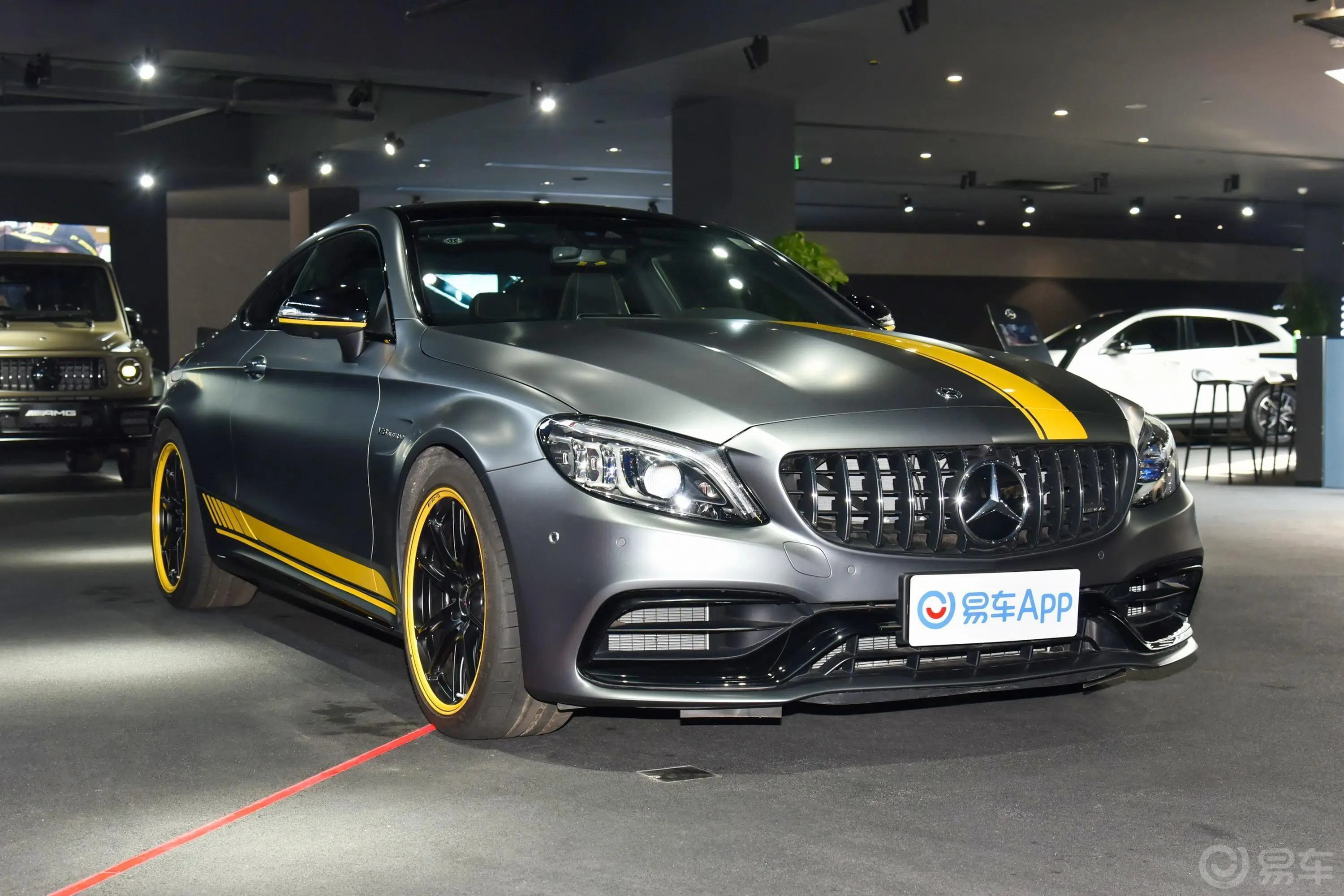 奔驰C级 AMGAMG C 63 轿跑车 暗夜特别版外观灯组