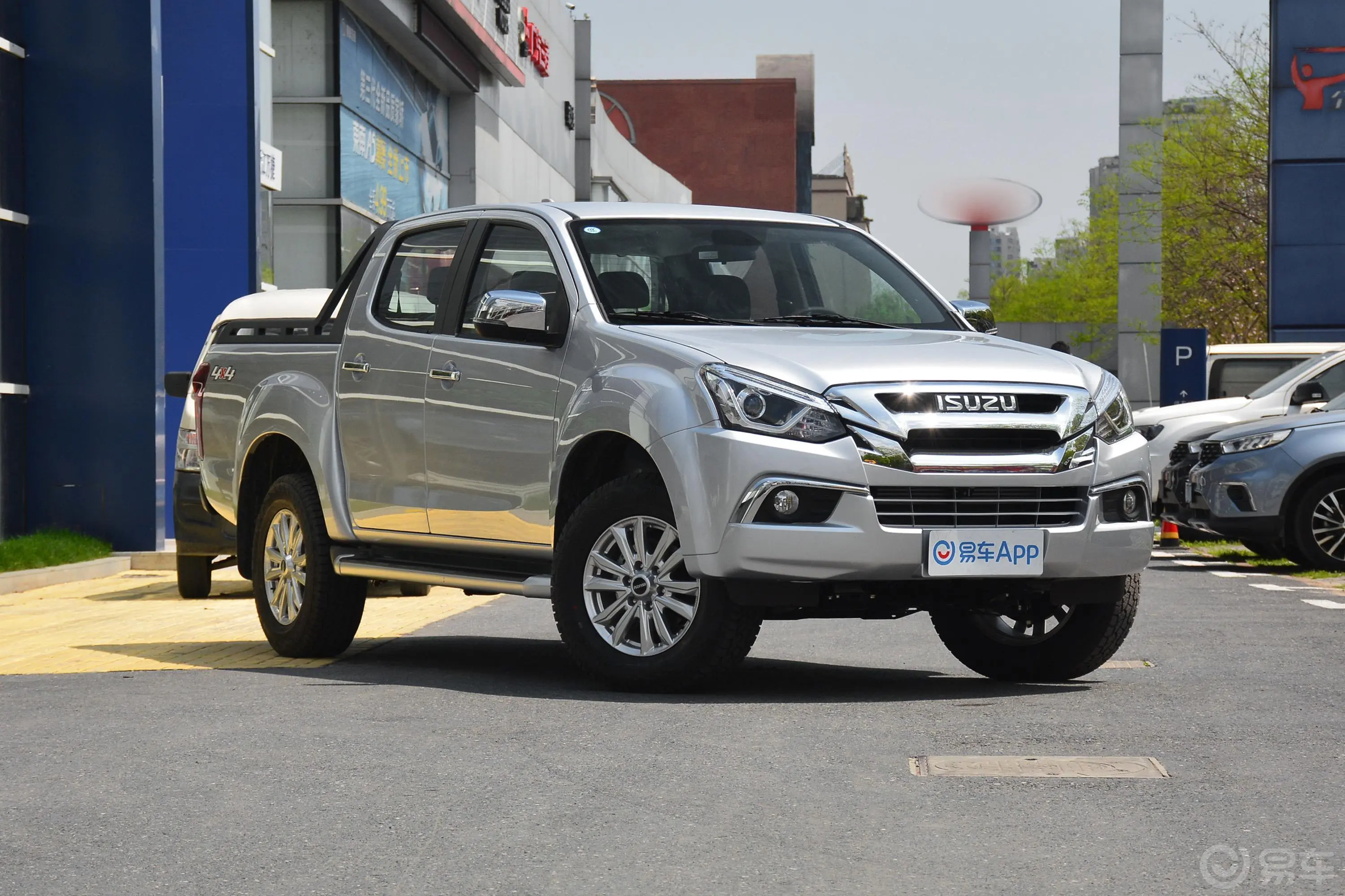 D-MAX1.9T 手自一体 四驱 舒享型 国VI外观