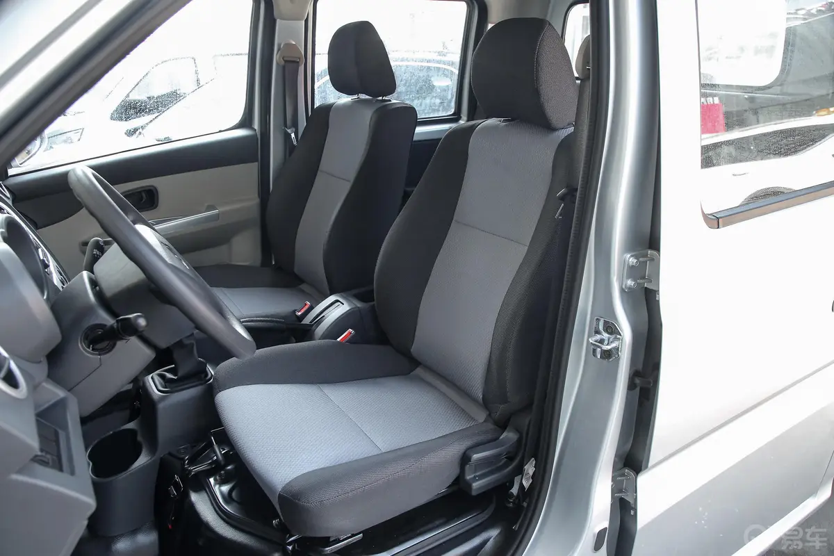 长安星卡L系列L2 1.6L 手动 双排 栏板标准型 国VI驾驶员座椅
