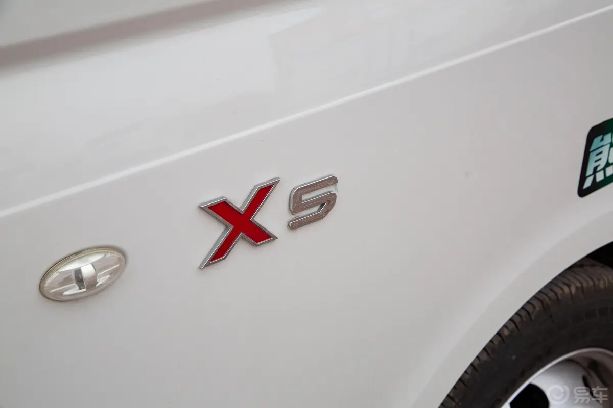 恺达X51.5L 113马力 3.5米单排厢式微卡 国VI外观