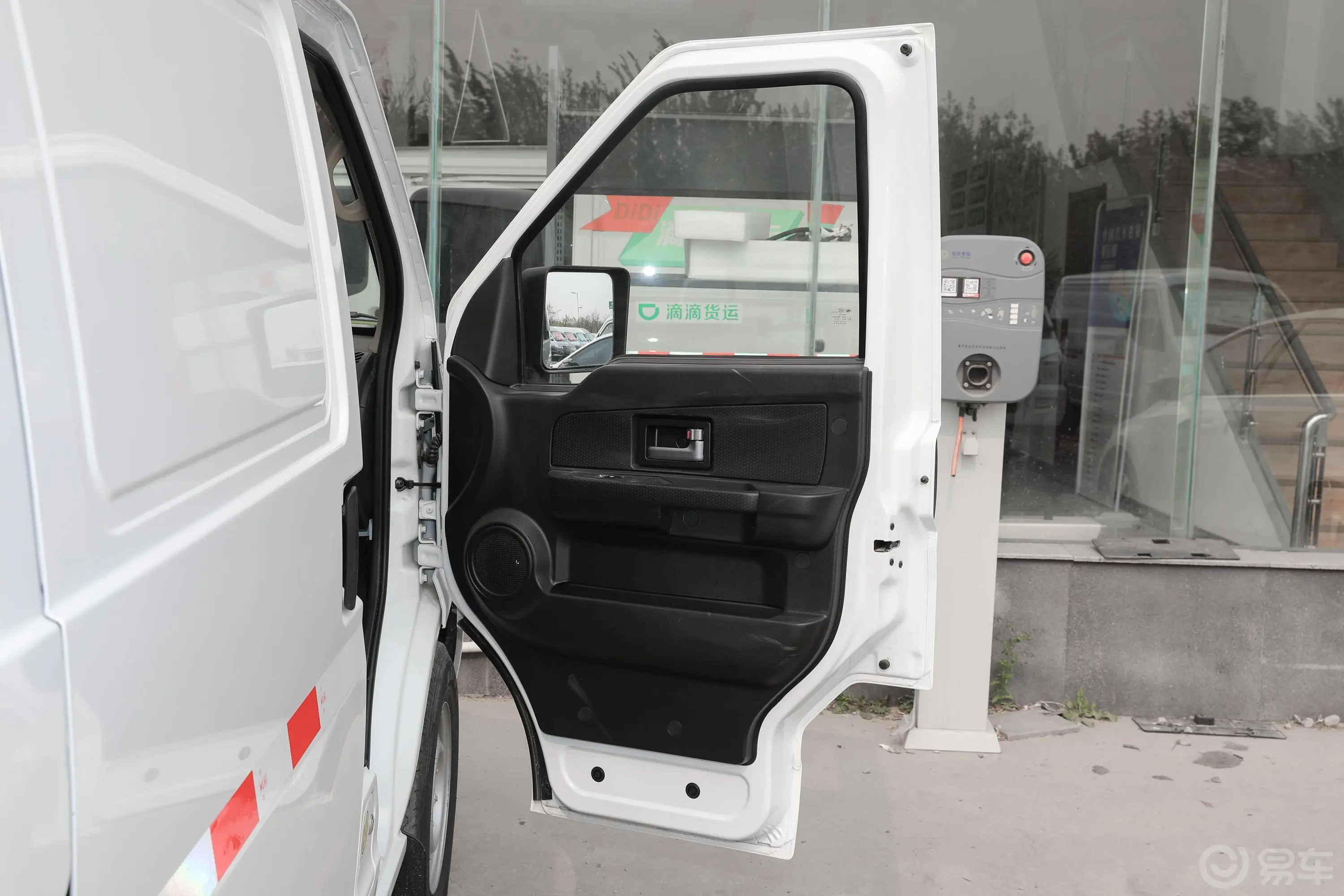 瑞驰新能源EC35EC35 II标准型40.3kWh副驾驶员车门