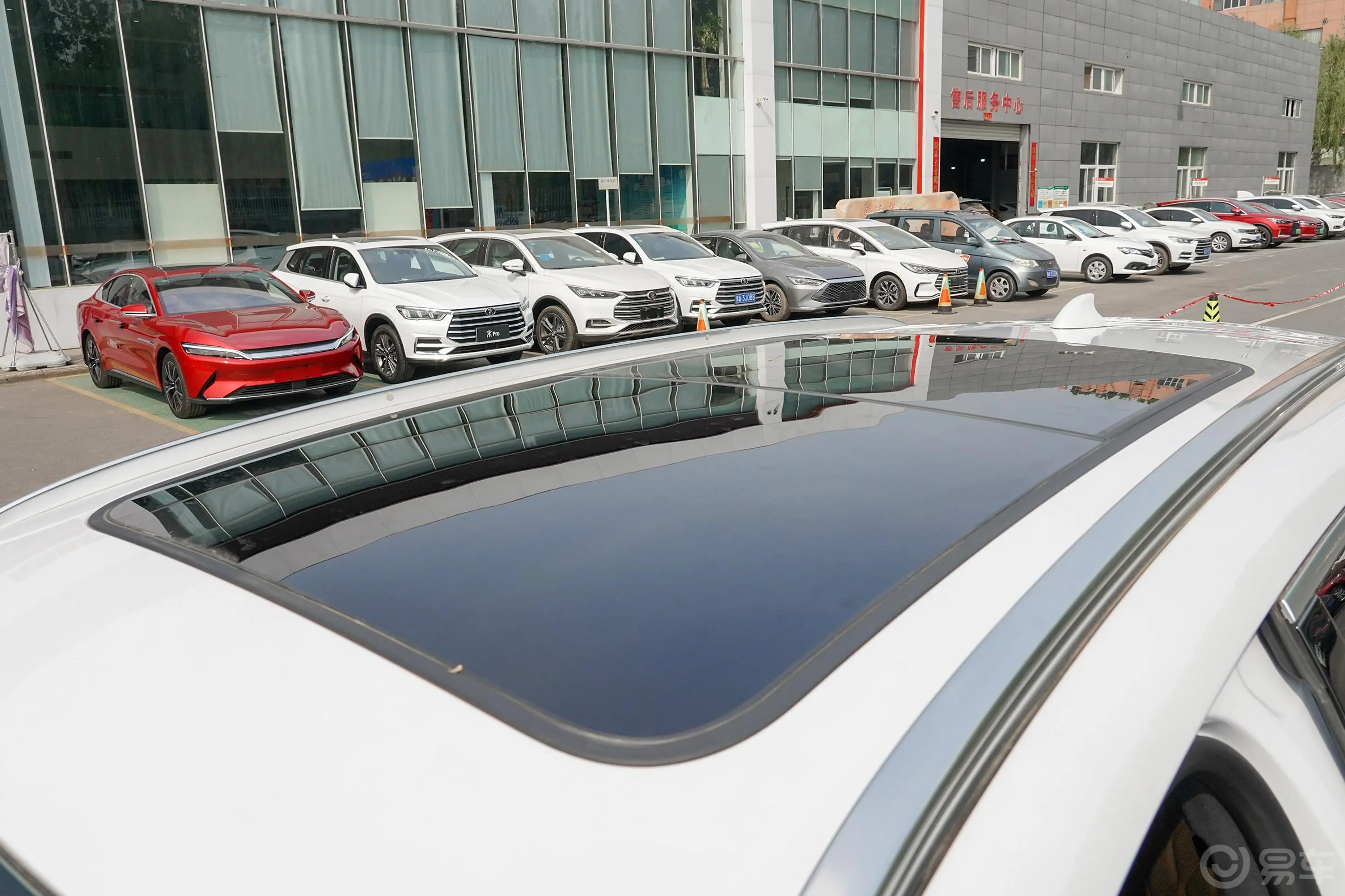 唐新能源EV 四驱 高性能版 创世旗舰型天窗