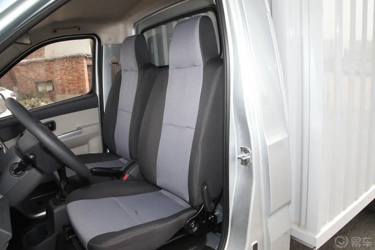 长安星卡L系列L2 1.6L 手动 单排 厢货基本型 国VI驾驶员座椅