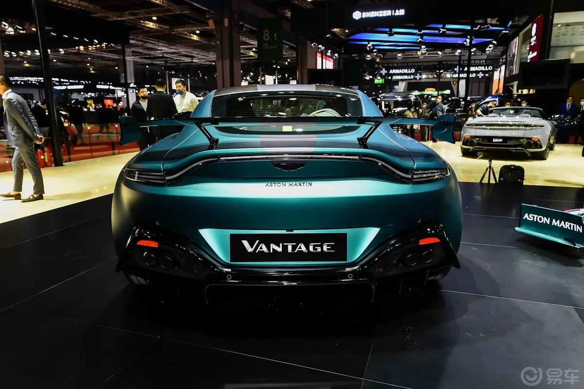 V8 Vantage