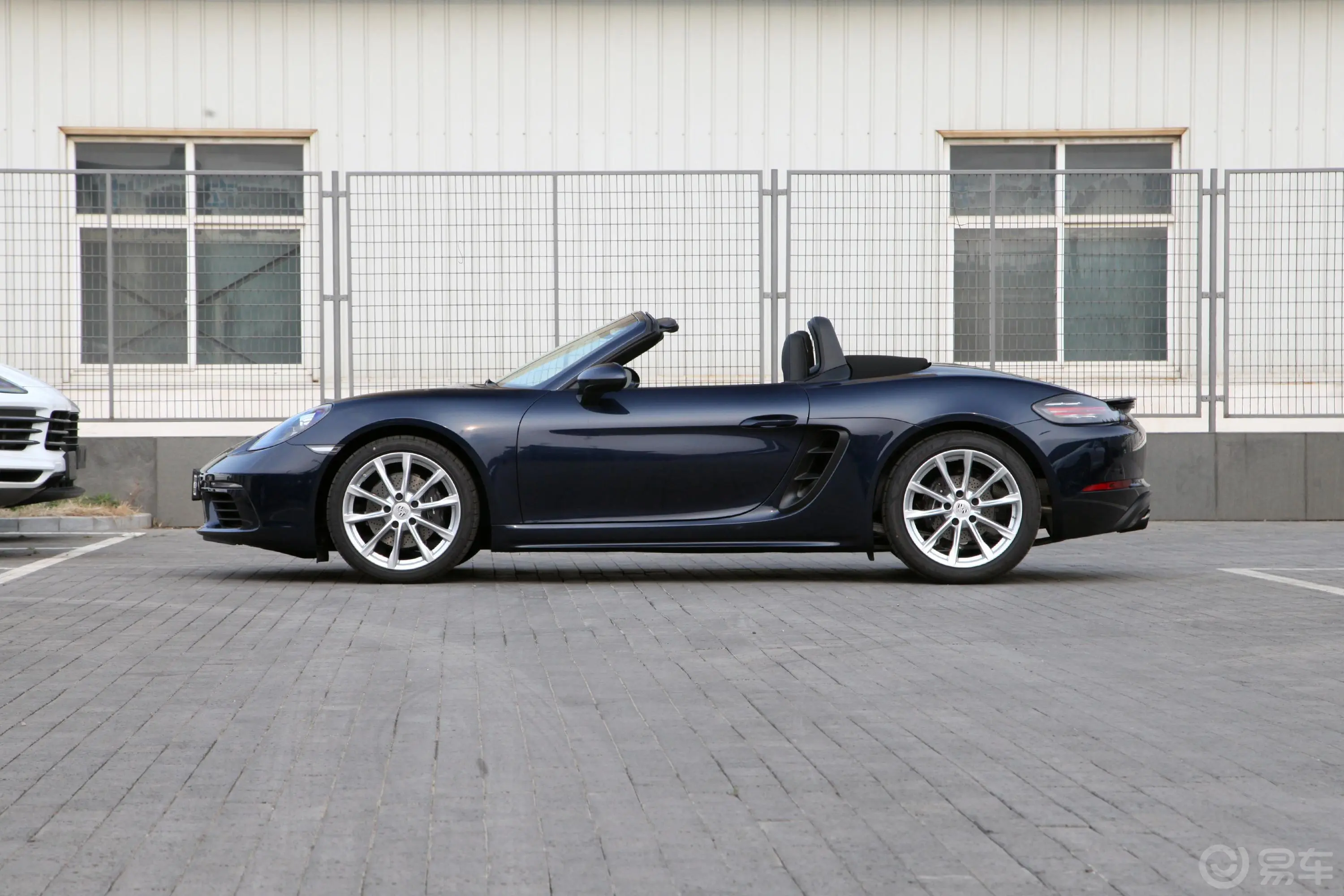 保时捷718Boxster 2.0T外观