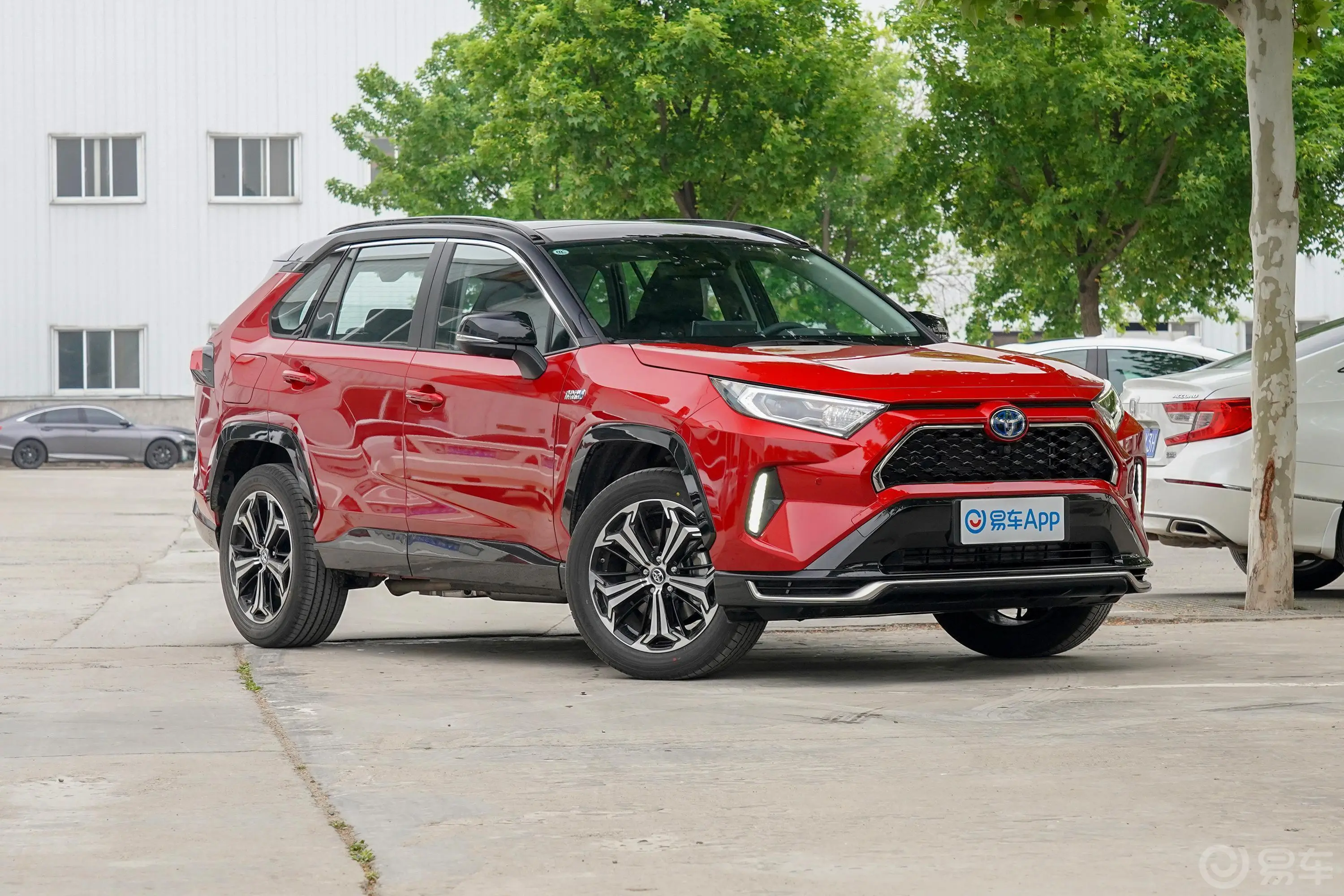 RAV4荣放 双擎E+2.5L 四驱旗舰Pro外观