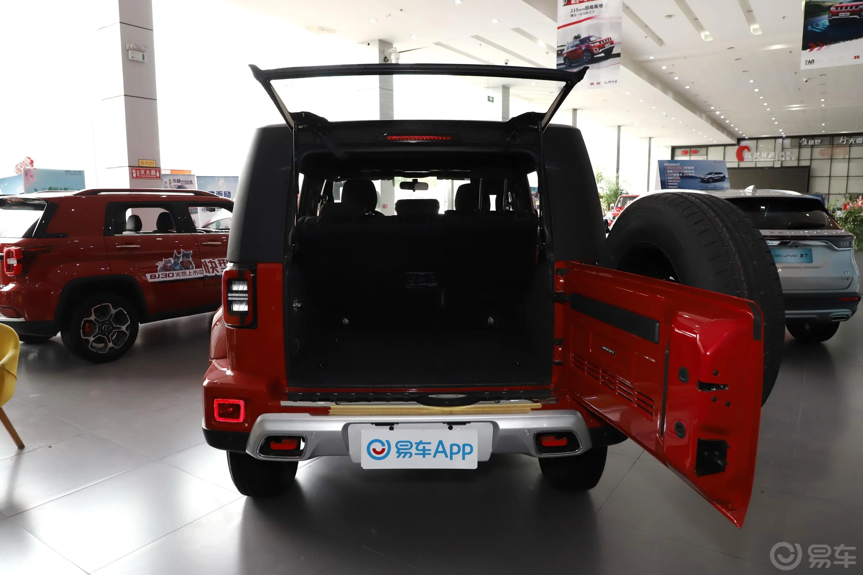 北京越野BJ402.0T 自动四驱公务版 汽油后备厢