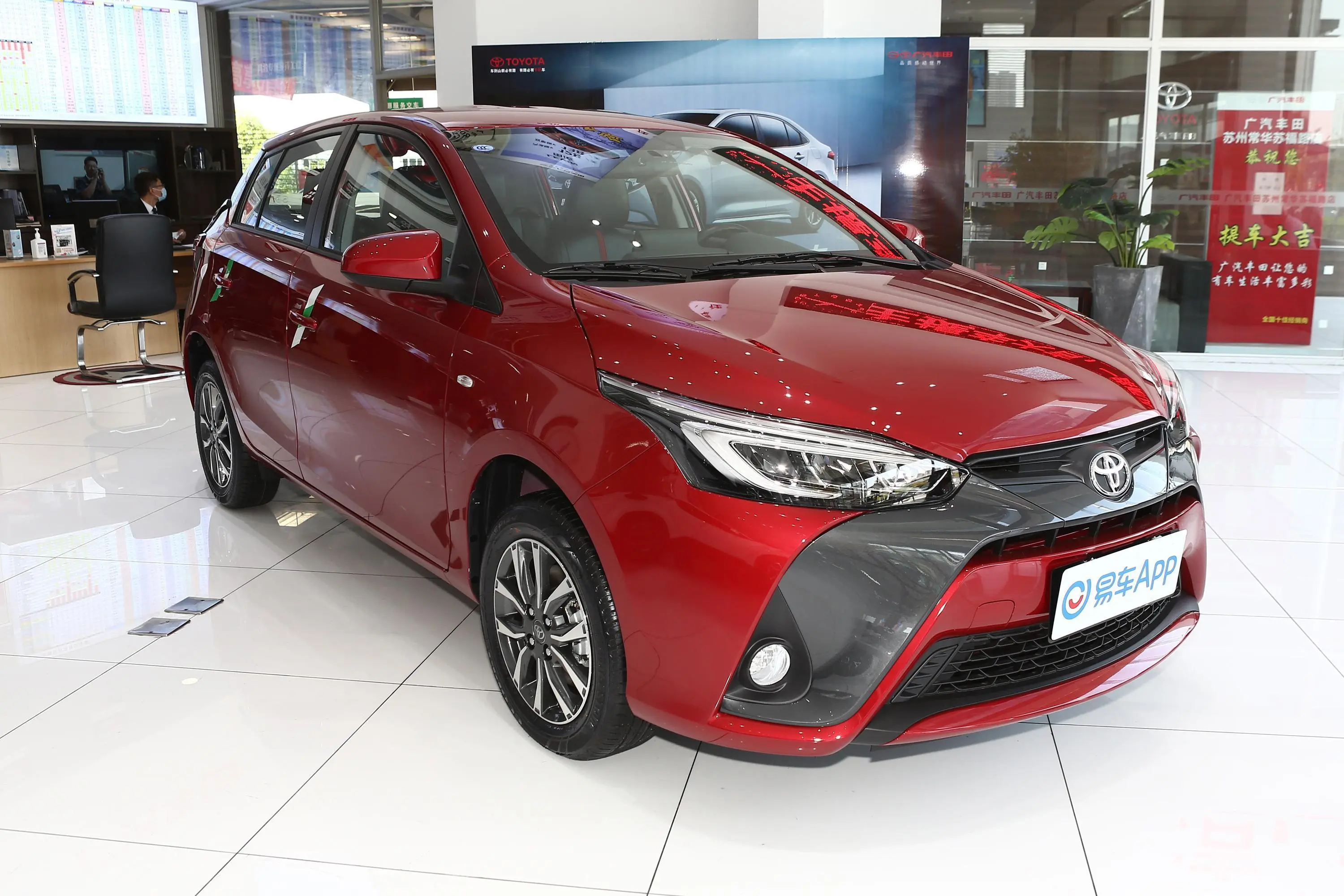 YARiS L 致炫1.5L CVT 豪华版前轮毂造型