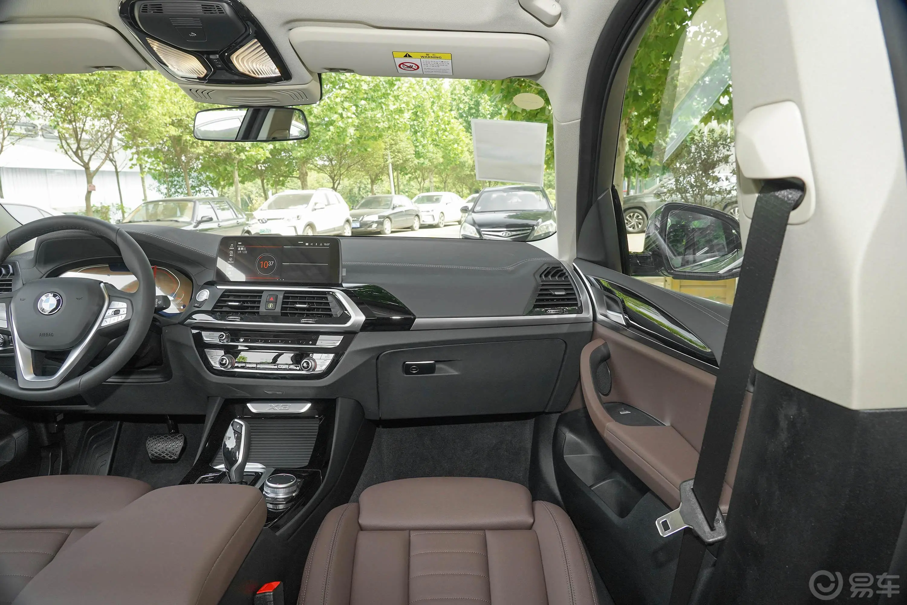 宝马X3改款 xDrive 25i 豪华套装副驾驶位区域