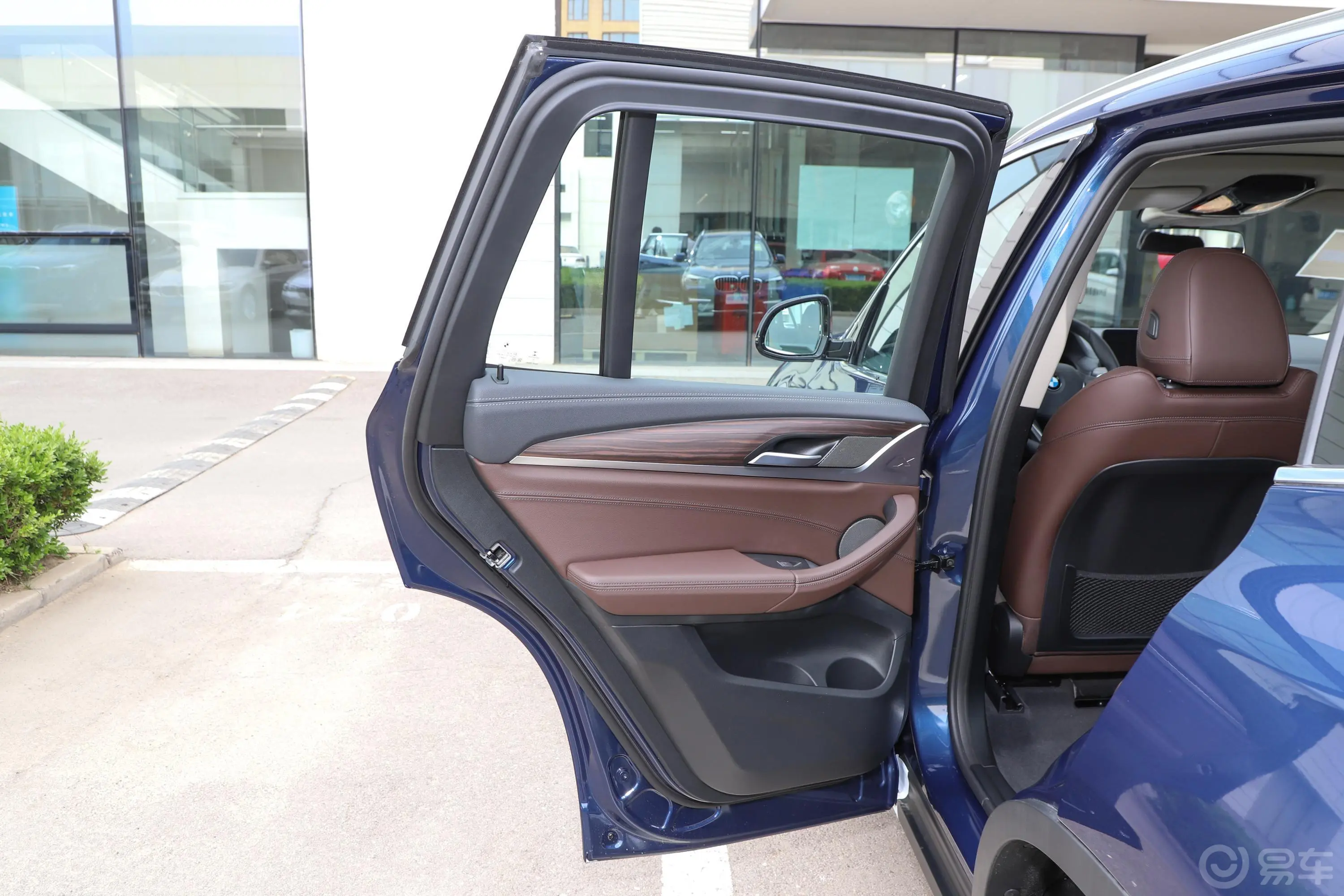 宝马X3改款 xDrive 28i 豪华套装驾驶员侧后车门
