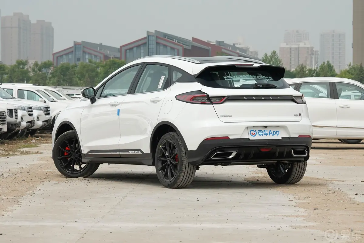 帝豪S1.4T CVT 尊贵版侧后45度车头向左水平