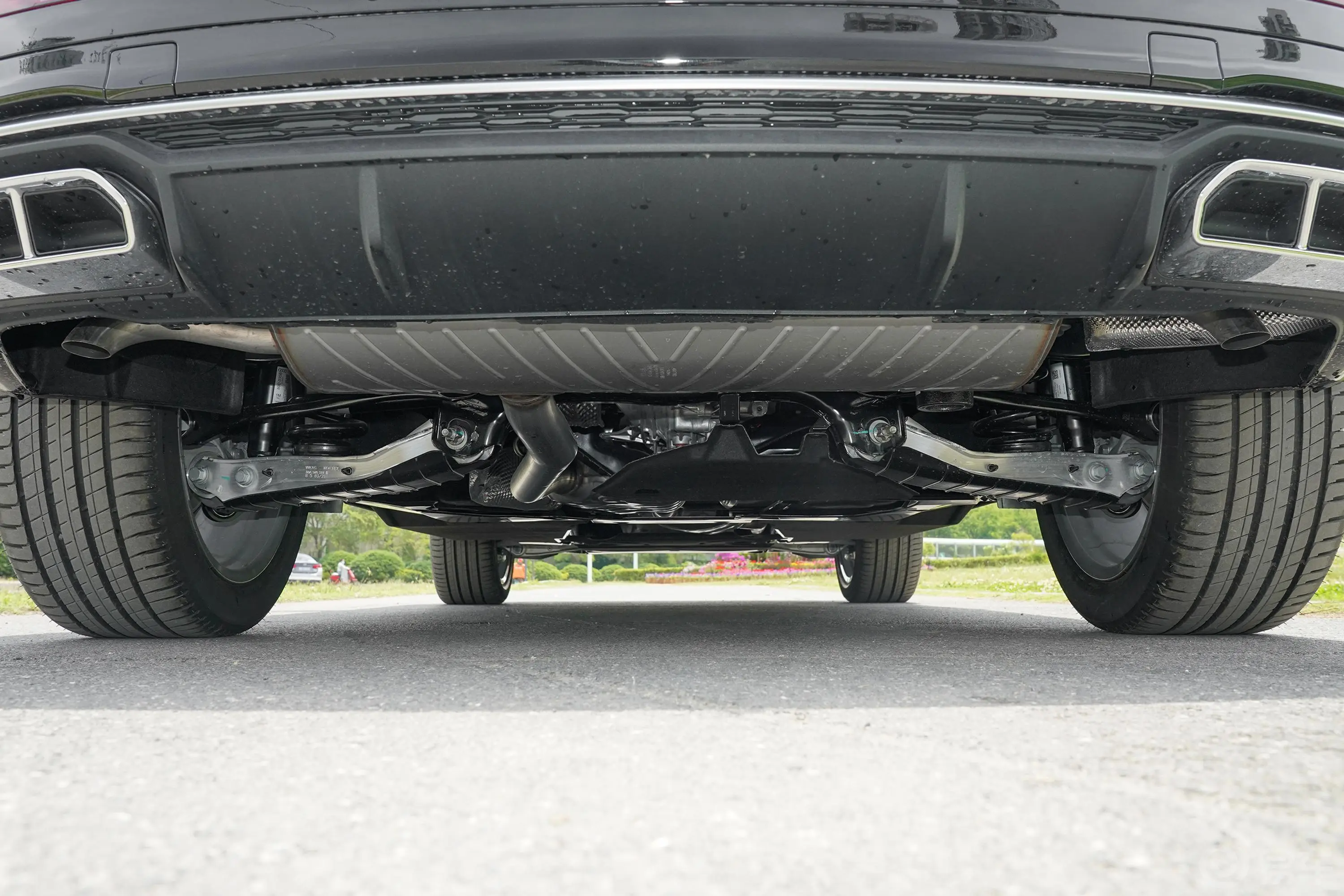 奥迪Q5L45 TFSI 豪华动感型后悬架整体