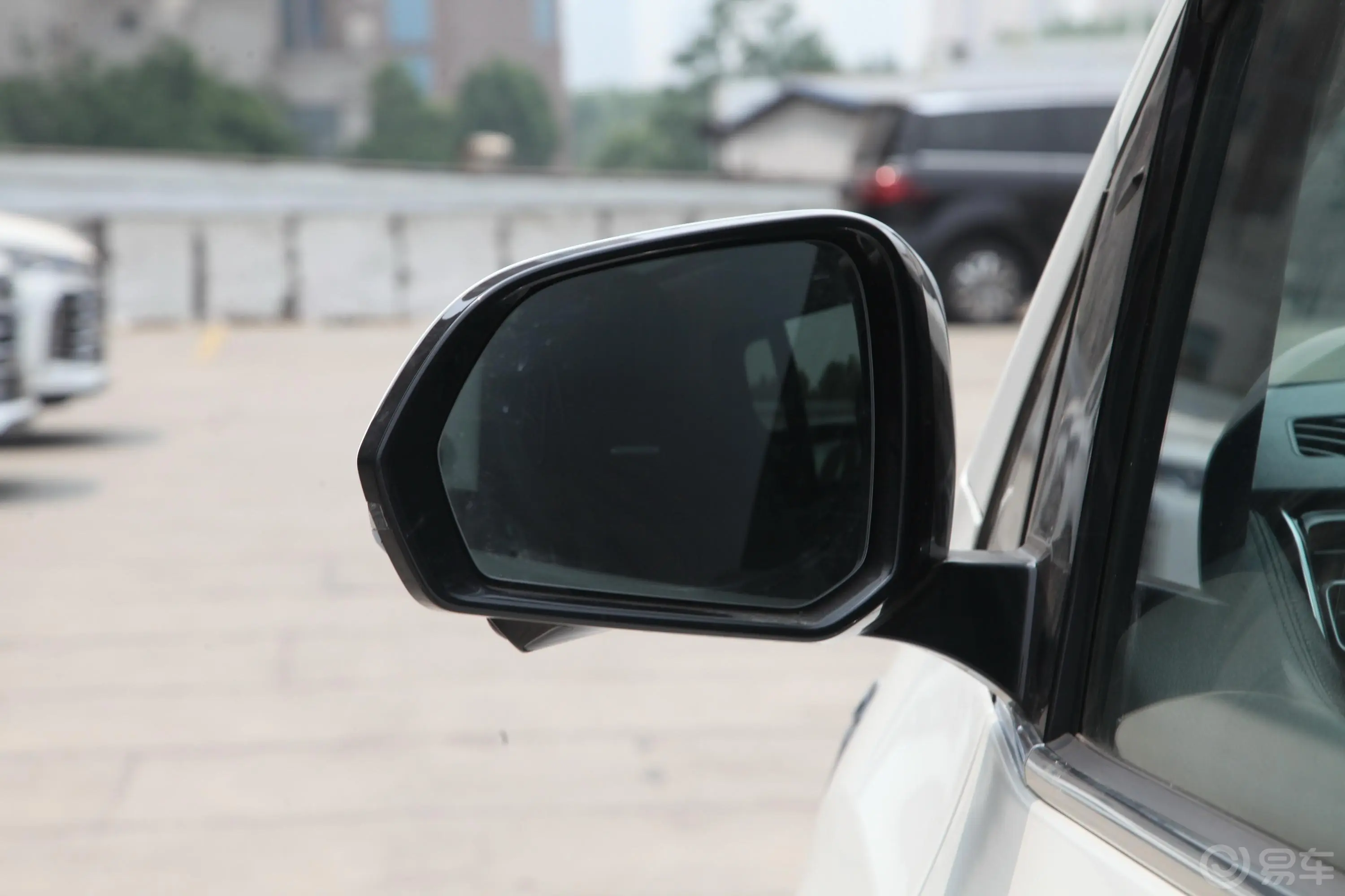 大通G20PLUS 2.0T 自动尊雅版 汽油后视镜镜面