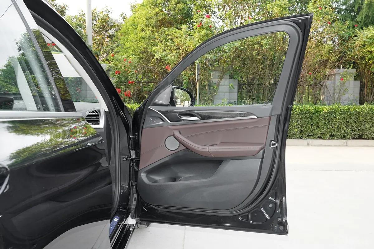 宝马X3改款 xDrive 30i 领先型 M运动套装副驾驶员车门
