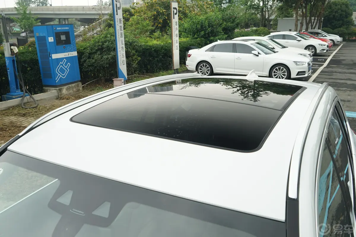 宝马X3改款 xDrive 28i M运动套装天窗