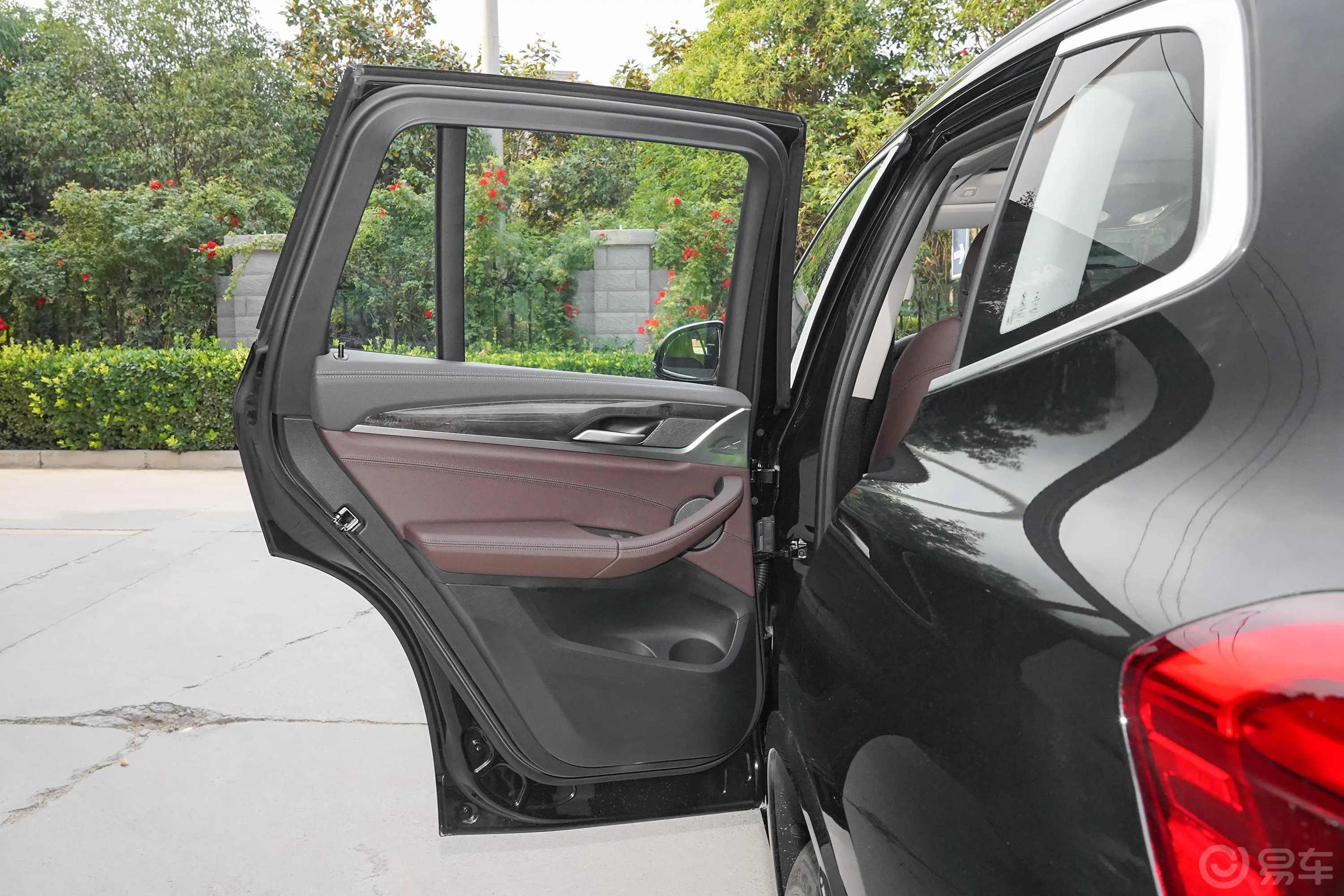 宝马X3改款 xDrive 30i 领先型 M运动套装驾驶员侧后车门