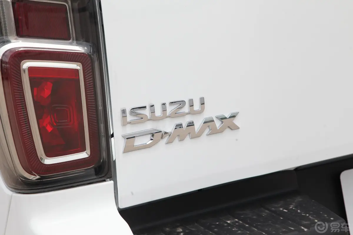 D-MAX1.9T 自动四驱Global悍动型外观细节